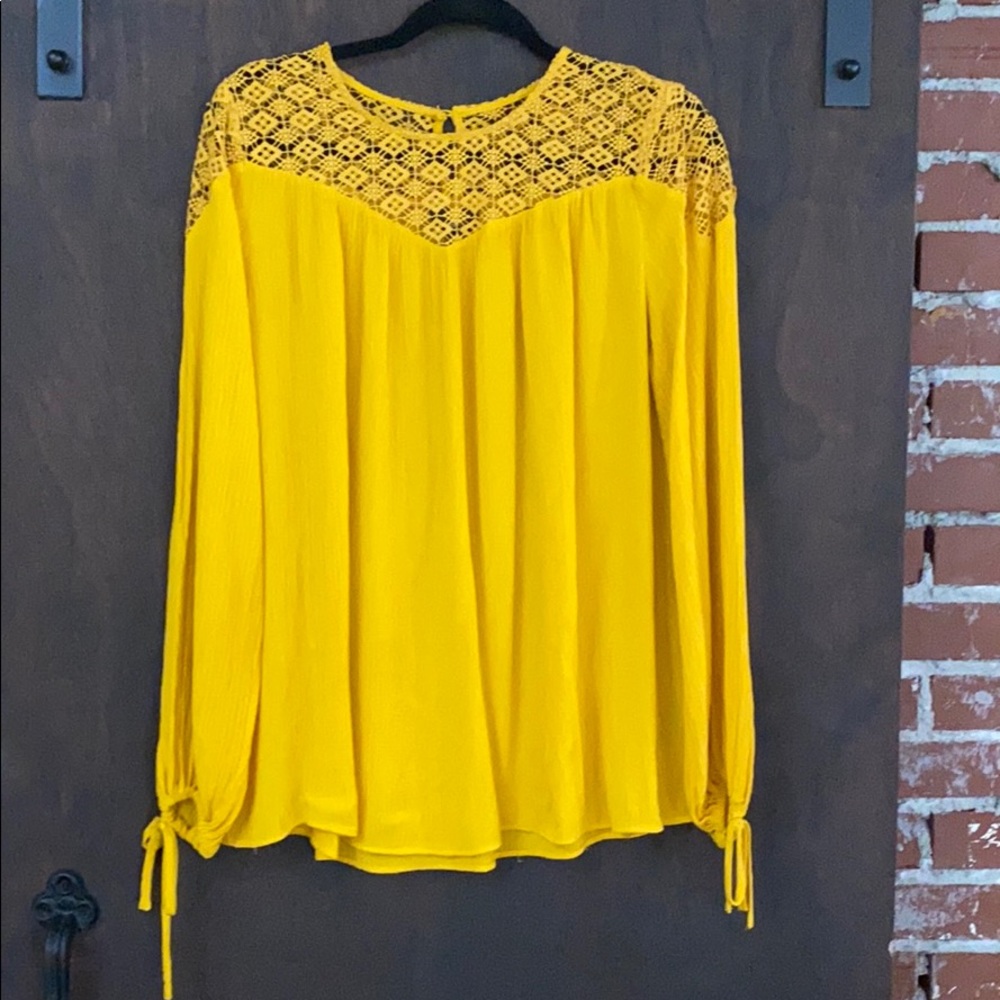Mossimo yellow loose blouse